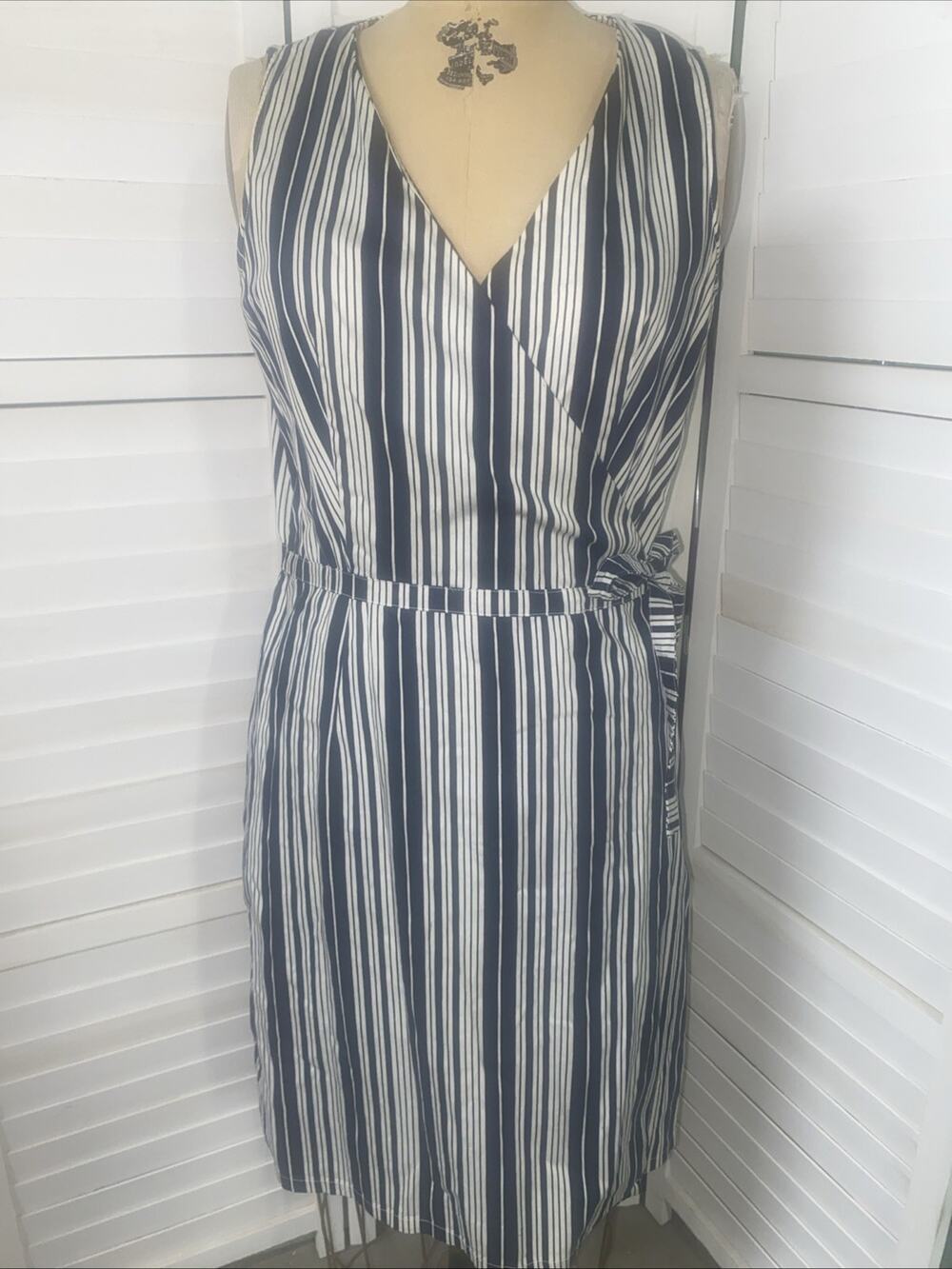 Spenser Jeremy Sz 8 Striped Cotton Wrap Knee Length Dress Sleeveless Blue White